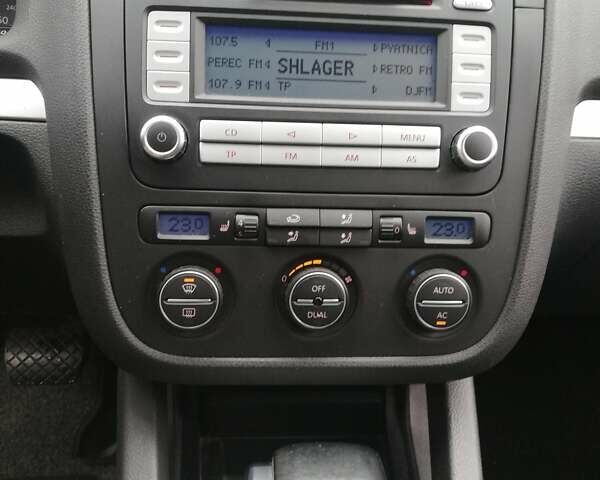 Чорний Фольксваген Гольф, об'ємом двигуна 1.9 л та пробігом 162 тис. км за 5999 $, фото 28 на Automoto.ua