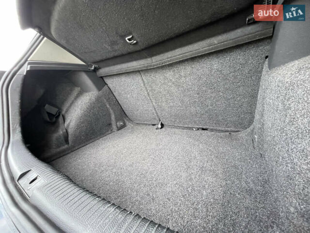 Черный Фольксваген Гольф, объемом двигателя 1.4 л и пробегом 212 тыс. км за 5650 $, фото 97 на Automoto.ua