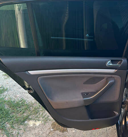 Чорний Фольксваген Гольф, об'ємом двигуна 1.6 л та пробігом 230 тис. км за 7600 $, фото 28 на Automoto.ua