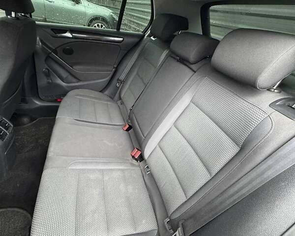 Черный Фольксваген Гольф, объемом двигателя 1.39 л и пробегом 235 тыс. км за 6999 $, фото 14 на Automoto.ua