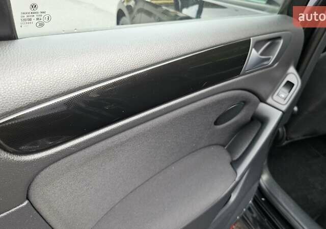 Черный Фольксваген Гольф, объемом двигателя 1.39 л и пробегом 197 тыс. км за 7350 $, фото 61 на Automoto.ua
