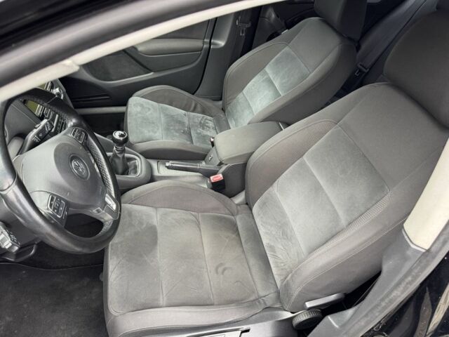 Черный Фольксваген Гольф, объемом двигателя 1.4 л и пробегом 168 тыс. км за 6850 $, фото 14 на Automoto.ua