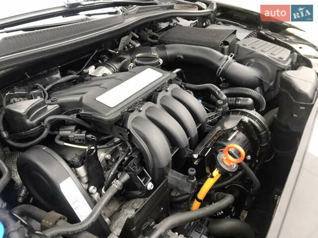 Черный Фольксваген Гольф, объемом двигателя 1.6 л и пробегом 232 тыс. км за 8200 $, фото 16 на Automoto.ua