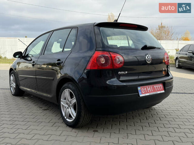Черный Фольксваген Гольф, объемом двигателя 1.6 л и пробегом 243 тыс. км за 5999 $, фото 13 на Automoto.ua