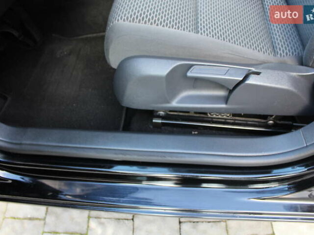 Черный Фольксваген Гольф, объемом двигателя 1.6 л и пробегом 210 тыс. км за 7590 $, фото 39 на Automoto.ua