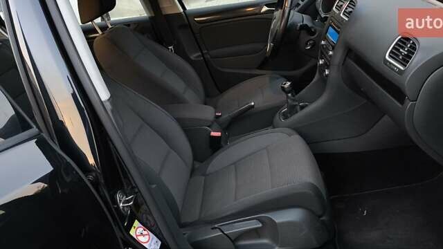 Чорний Фольксваген Гольф, об'ємом двигуна 1.39 л та пробігом 187 тис. км за 8000 $, фото 26 на Automoto.ua