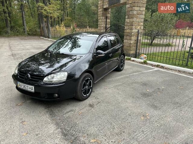 Черный Фольксваген Гольф, объемом двигателя 1.6 л и пробегом 196 тыс. км за 7000 $, фото 2 на Automoto.ua