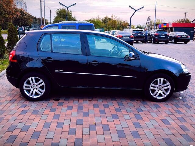 Черный Фольксваген Гольф, объемом двигателя 1.4 л и пробегом 252 тыс. км за 5599 $, фото 2 на Automoto.ua