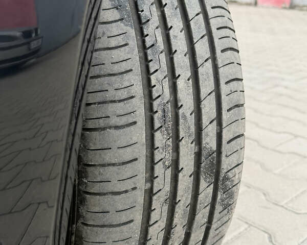 Черный Фольксваген Гольф, объемом двигателя 1.6 л и пробегом 243 тыс. км за 5999 $, фото 4 на Automoto.ua