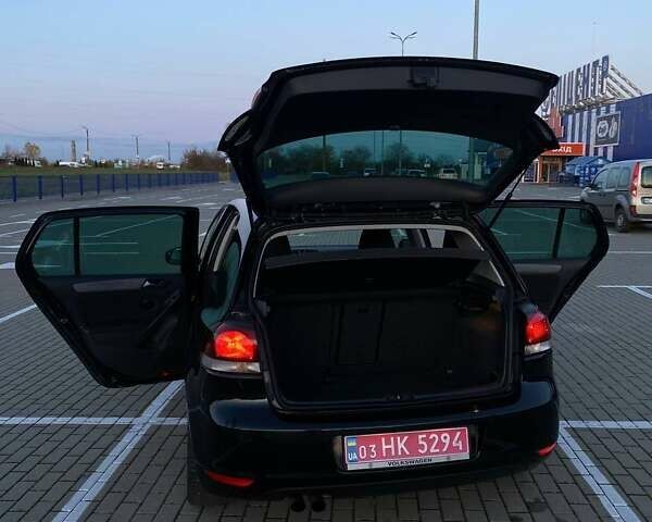 Черный Фольксваген Гольф, объемом двигателя 1.39 л и пробегом 227 тыс. км за 8300 $, фото 23 на Automoto.ua