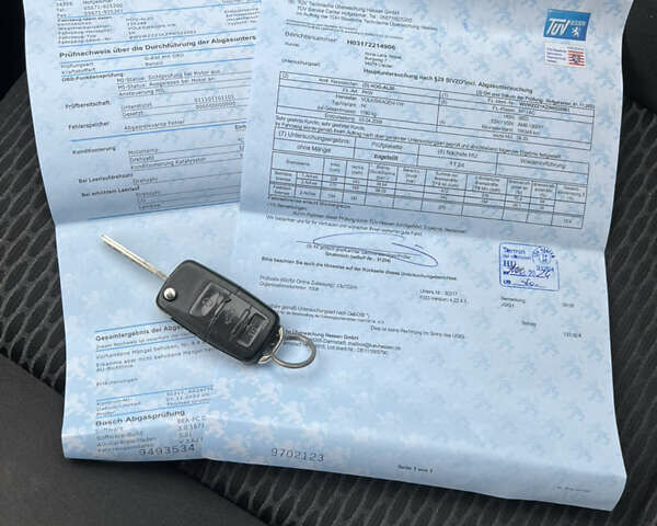 Черный Фольксваген Гольф, объемом двигателя 1.6 л и пробегом 199 тыс. км за 8500 $, фото 40 на Automoto.ua