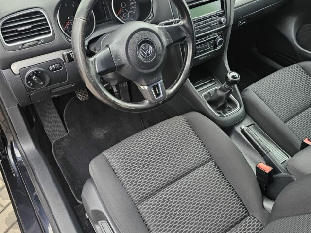 Чорний Фольксваген Гольф, об'ємом двигуна 1.6 л та пробігом 215 тис. км за 7900 $, фото 17 на Automoto.ua