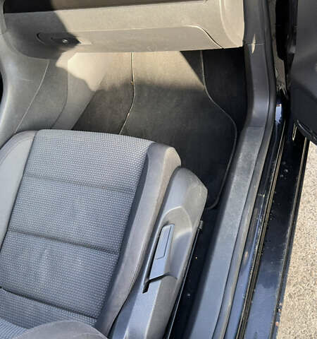 Чорний Фольксваген Гольф, об'ємом двигуна 1.39 л та пробігом 205 тис. км за 7500 $, фото 12 на Automoto.ua