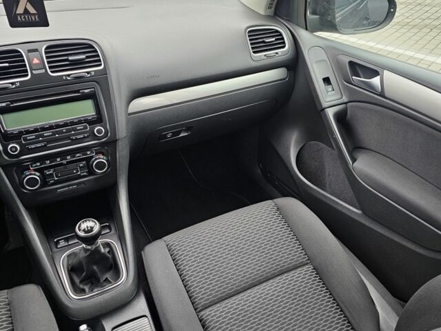 Чорний Фольксваген Гольф, об'ємом двигуна 1.6 л та пробігом 215 тис. км за 7900 $, фото 23 на Automoto.ua