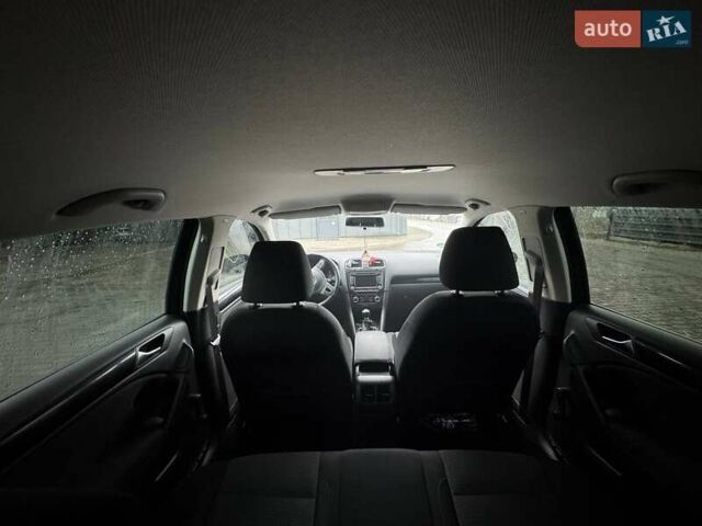 Черный Фольксваген Гольф, объемом двигателя 1.39 л и пробегом 235 тыс. км за 6999 $, фото 13 на Automoto.ua