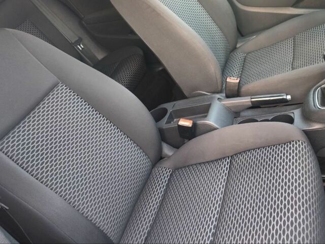 Черный Фольксваген Гольф, объемом двигателя 1.4 л и пробегом 217 тыс. км за 6700 $, фото 15 на Automoto.ua