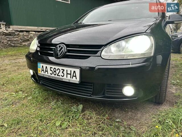Черный Фольксваген Гольф, объемом двигателя 1.6 л и пробегом 196 тыс. км за 7000 $, фото 3 на Automoto.ua
