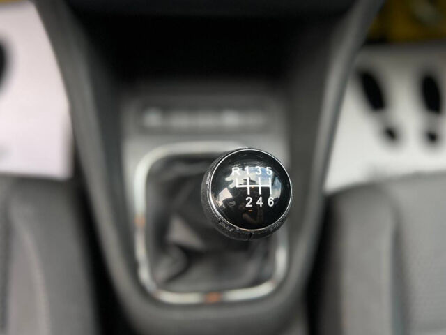 Черный Фольксваген Гольф, объемом двигателя 1.4 л и пробегом 218 тыс. км за 7000 $, фото 13 на Automoto.ua