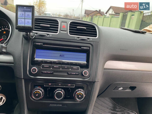 Черный Фольксваген Гольф, объемом двигателя 1.4 л и пробегом 242 тыс. км за 5699 $, фото 33 на Automoto.ua