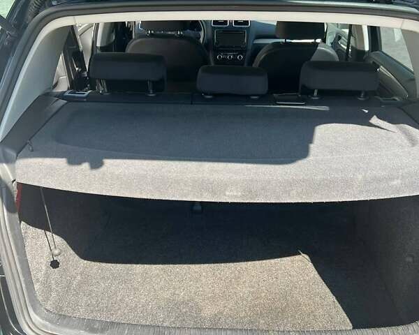 Черный Фольксваген Гольф, объемом двигателя 1.39 л и пробегом 210 тыс. км за 6850 $, фото 12 на Automoto.ua