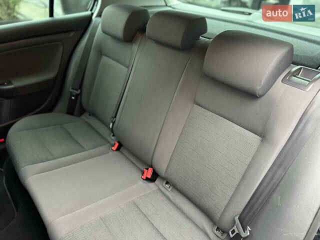 Чорний Фольксваген Гольф, об'ємом двигуна 1.4 л та пробігом 270 тис. км за 5700 $, фото 37 на Automoto.ua