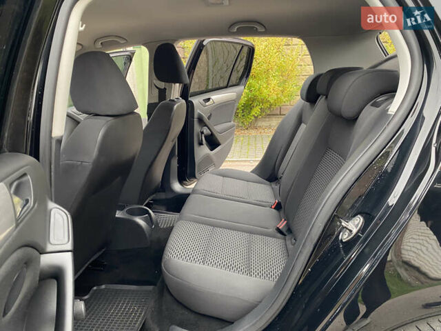 Черный Фольксваген Гольф, объемом двигателя 1.4 л и пробегом 242 тыс. км за 5699 $, фото 26 на Automoto.ua