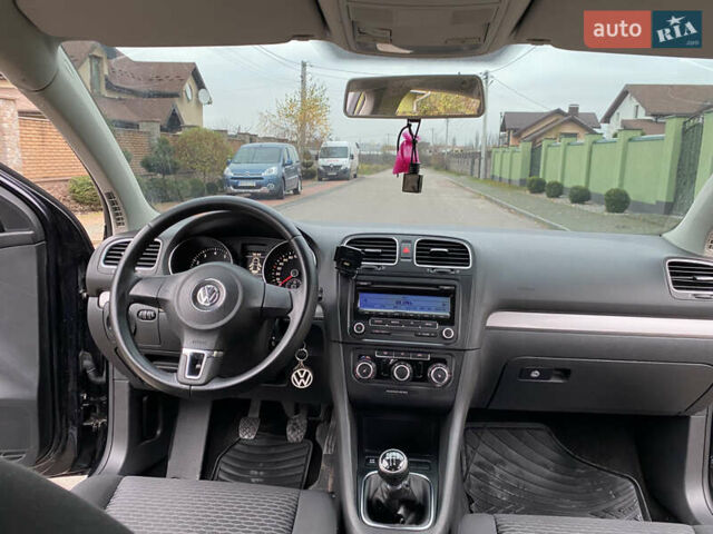 Черный Фольксваген Гольф, объемом двигателя 1.4 л и пробегом 242 тыс. км за 5699 $, фото 25 на Automoto.ua