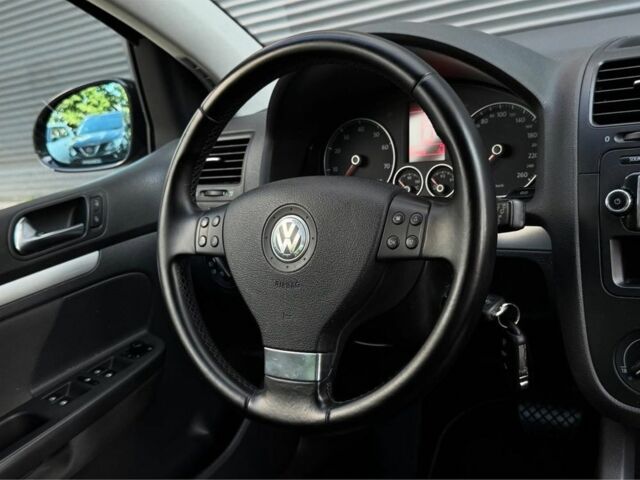 Чорний Фольксваген Гольф, об'ємом двигуна 1.4 л та пробігом 223 тис. км за 6700 $, фото 14 на Automoto.ua