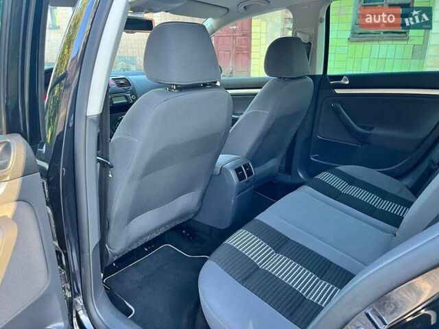 Чорний Фольксваген Гольф, об'ємом двигуна 1.4 л та пробігом 177 тис. км за 6999 $, фото 22 на Automoto.ua