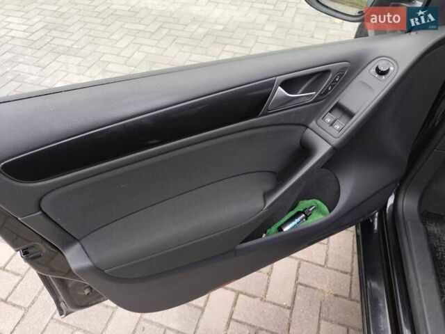 Черный Фольксваген Гольф, объемом двигателя 1.6 л и пробегом 187 тыс. км за 7800 $, фото 16 на Automoto.ua