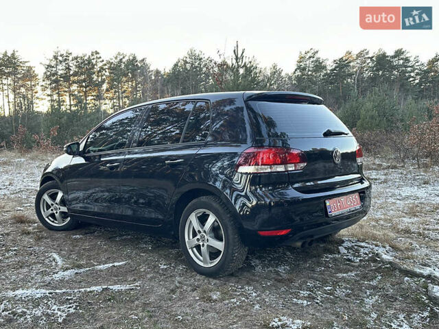 Черный Фольксваген Гольф, объемом двигателя 1.4 л и пробегом 215 тыс. км за 6700 $, фото 4 на Automoto.ua