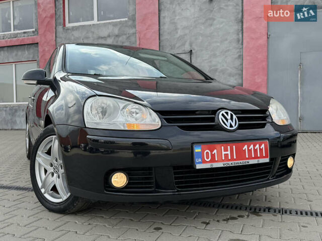Черный Фольксваген Гольф, объемом двигателя 1.6 л и пробегом 243 тыс. км за 5999 $, фото 2 на Automoto.ua