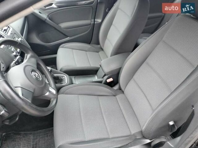 Черный Фольксваген Гольф, объемом двигателя 1.6 л и пробегом 187 тыс. км за 7800 $, фото 19 на Automoto.ua