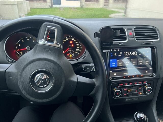 Черный Фольксваген Гольф, объемом двигателя 1.6 л и пробегом 270 тыс. км за 6700 $, фото 6 на Automoto.ua