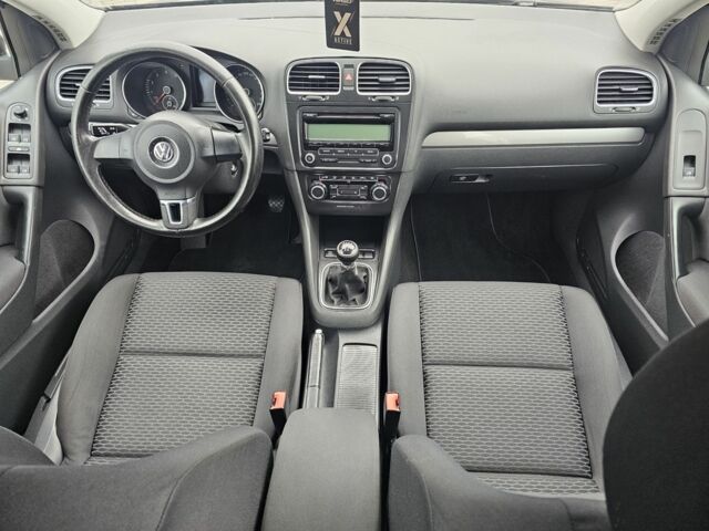 Чорний Фольксваген Гольф, об'ємом двигуна 1.6 л та пробігом 215 тис. км за 7900 $, фото 21 на Automoto.ua