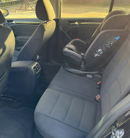 Чорний Фольксваген Гольф, об'ємом двигуна 1.39 л та пробігом 205 тис. км за 7500 $, фото 10 на Automoto.ua