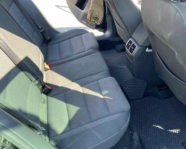 Черный Фольксваген Гольф, объемом двигателя 1.39 л и пробегом 193 тыс. км за 7600 $, фото 4 на Automoto.ua