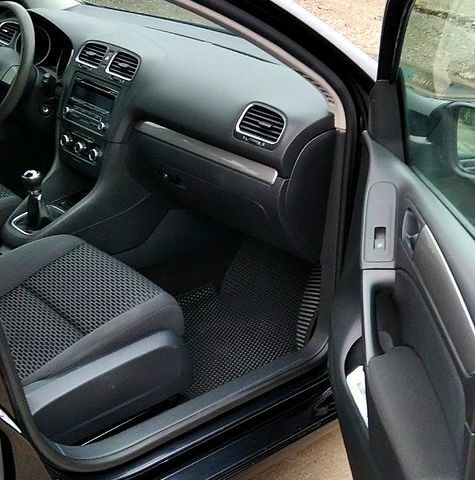 Черный Фольксваген Гольф, объемом двигателя 1.4 л и пробегом 201 тыс. км за 7000 $, фото 9 на Automoto.ua