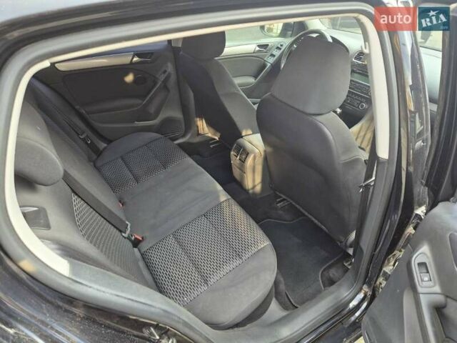 Черный Фольксваген Гольф, объемом двигателя 1.6 л и пробегом 217 тыс. км за 6500 $, фото 10 на Automoto.ua