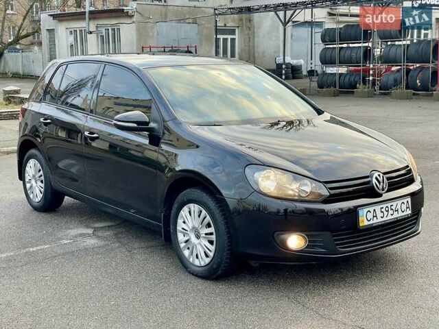Черный Фольксваген Гольф, объемом двигателя 1.6 л и пробегом 247 тыс. км за 7950 $, фото 3 на Automoto.ua