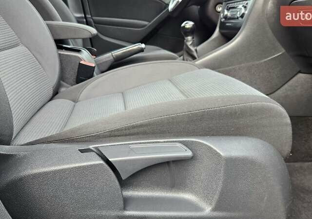 Черный Фольксваген Гольф, объемом двигателя 1.39 л и пробегом 197 тыс. км за 7350 $, фото 47 на Automoto.ua