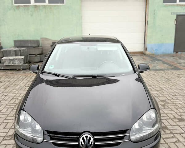 Черный Фольксваген Гольф, объемом двигателя 1.6 л и пробегом 185 тыс. км за 6999 $, фото 2 на Automoto.ua