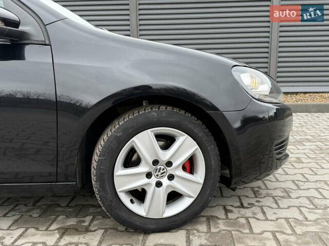 Черный Фольксваген Гольф, объемом двигателя 1.6 л и пробегом 198 тыс. км за 7899 $, фото 32 на Automoto.ua