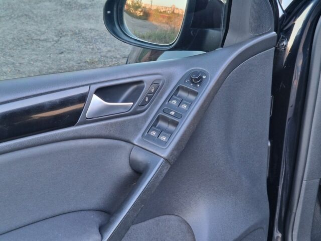 Чорний Фольксваген Гольф, об'ємом двигуна 2 л та пробігом 307 тис. км за 7499 $, фото 12 на Automoto.ua