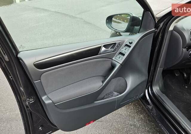 Черный Фольксваген Гольф, объемом двигателя 1.39 л и пробегом 197 тыс. км за 7350 $, фото 66 на Automoto.ua