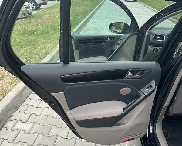 Фольксваген Гольф 2009 у Полтаві на Automoto.ua Чорний Фольксваген Гольф, об'ємом двигуна 1.4 л та пробігом 150 тис. км за 7800 $, фото 25 на Automoto.ua