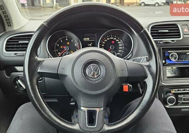 Черный Фольксваген Гольф, объемом двигателя 1.39 л и пробегом 197 тыс. км за 7350 $, фото 75 на Automoto.ua