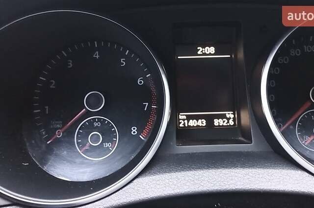 Черный Фольксваген Гольф, объемом двигателя 1.6 л и пробегом 214 тыс. км за 8200 $, фото 14 на Automoto.ua