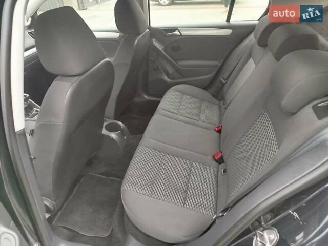 Черный Фольксваген Гольф, объемом двигателя 1.4 л и пробегом 228 тыс. км за 6800 $, фото 15 на Automoto.ua