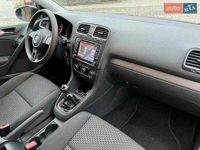 Черный Фольксваген Гольф, объемом двигателя 1.4 л и пробегом 204 тыс. км за 6900 $, фото 36 на Automoto.ua